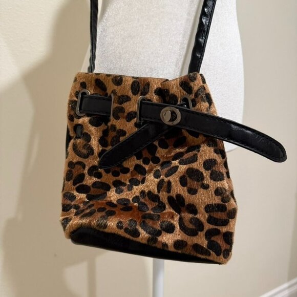 Leopard Animal Print Crossbody Drawstring Bucket Bag - Picture 2 of 6